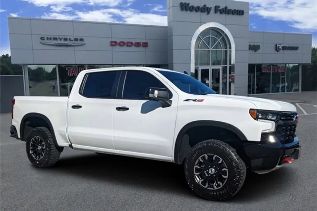 2024 Chevrolet Silverado 1500 ZR2 photo 1