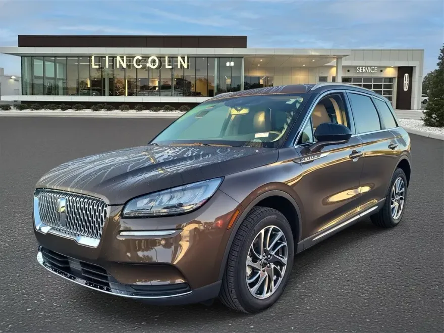 2022 Lincoln Corsair Standard photo 1