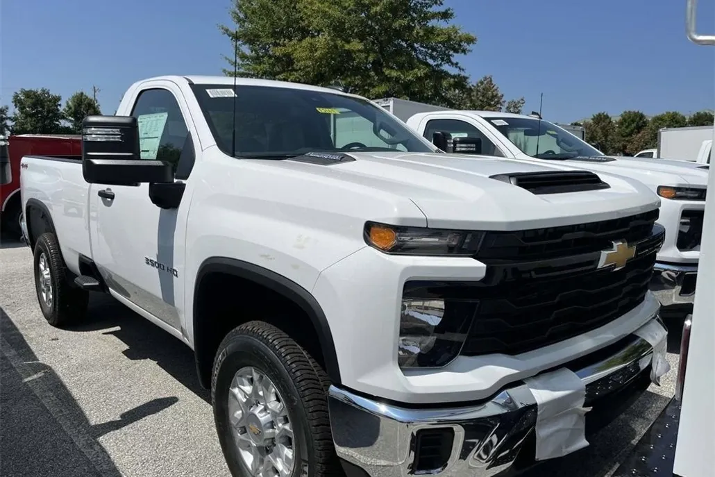 2024 Chevrolet Silverado 3500HD photo 1