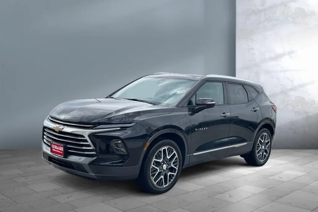 2025 Chevrolet Blazer Premier photo 1