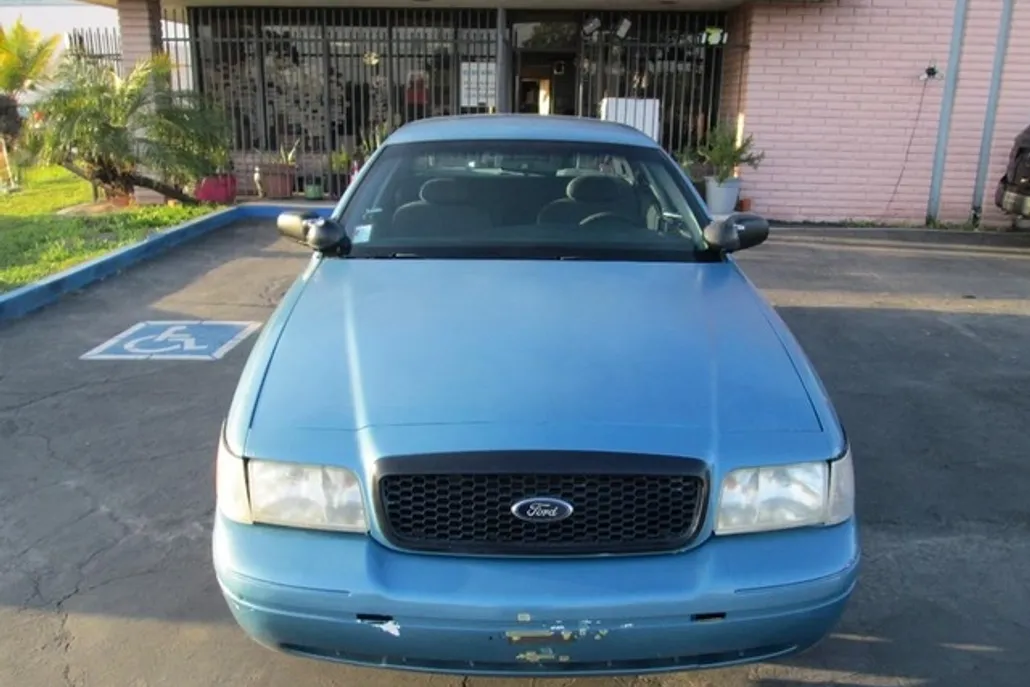 2002 Ford Crown Victoria Police Interceptor photo 1