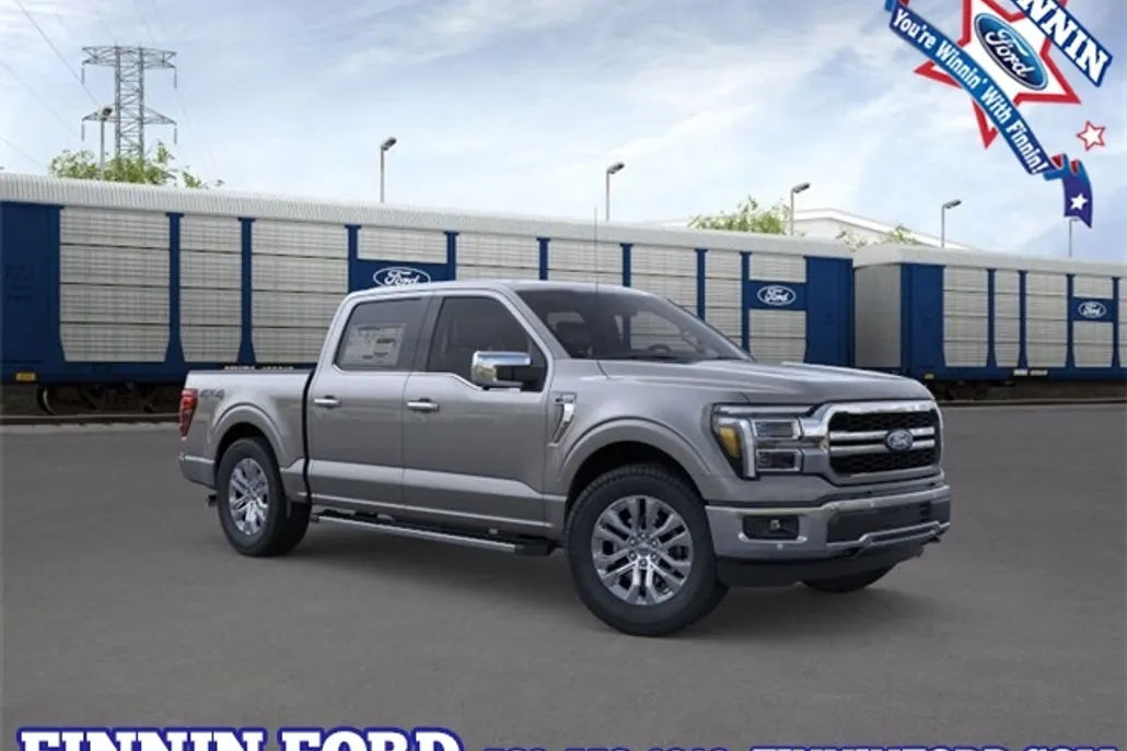 2025 Ford F-150 Lariat photo 1