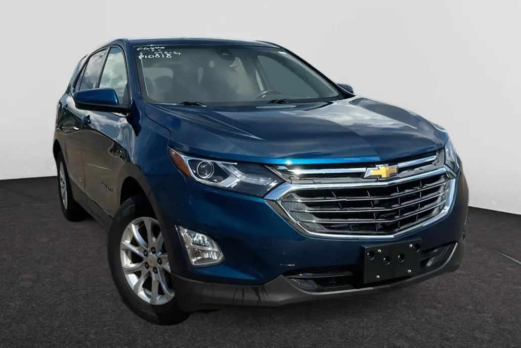 2020 Chevrolet Equinox LT photo 1