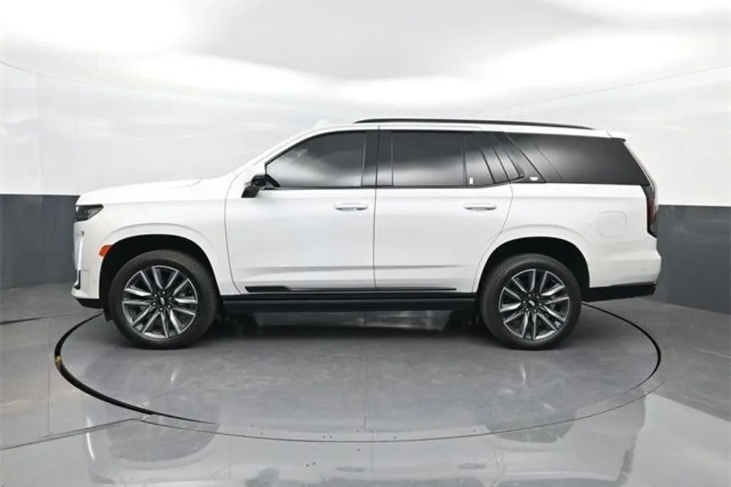 2022 Cadillac Escalade Sport Platinum photo 1