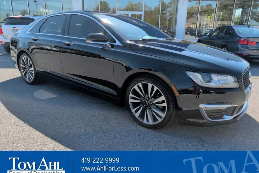 2017 Lincoln MKZ Reserve photo 1