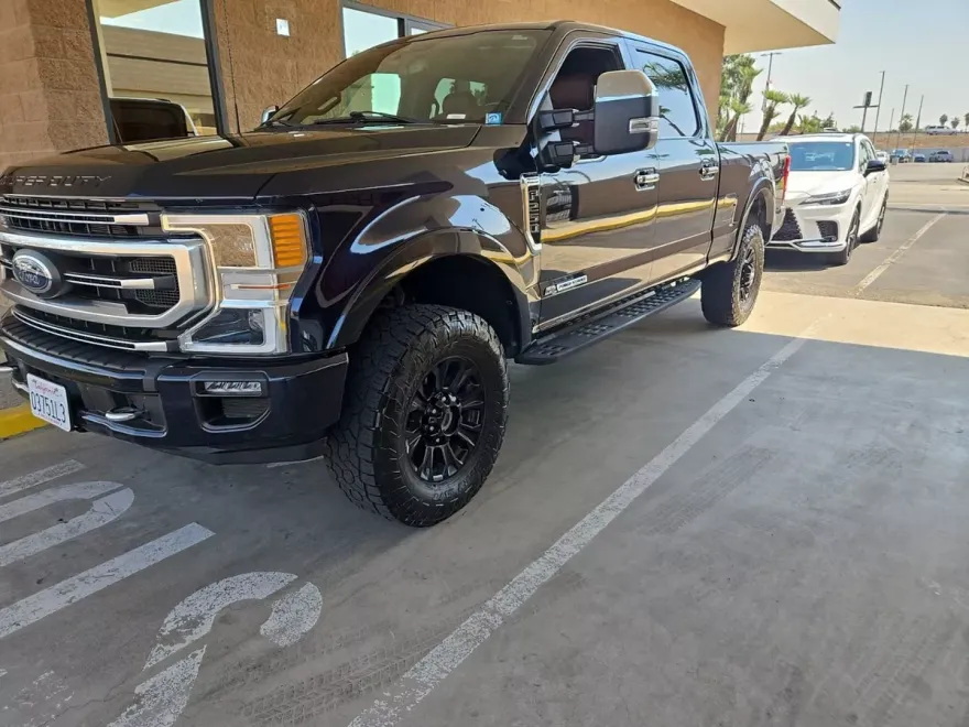 2022 Ford F-250 Platinum photo 1