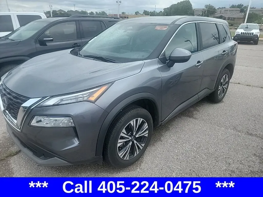 2023 Nissan Rogue SV photo 1