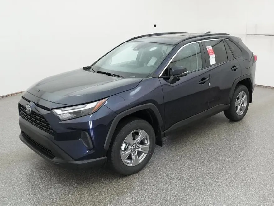 2025 Toyota RAV4 XLE photo 1