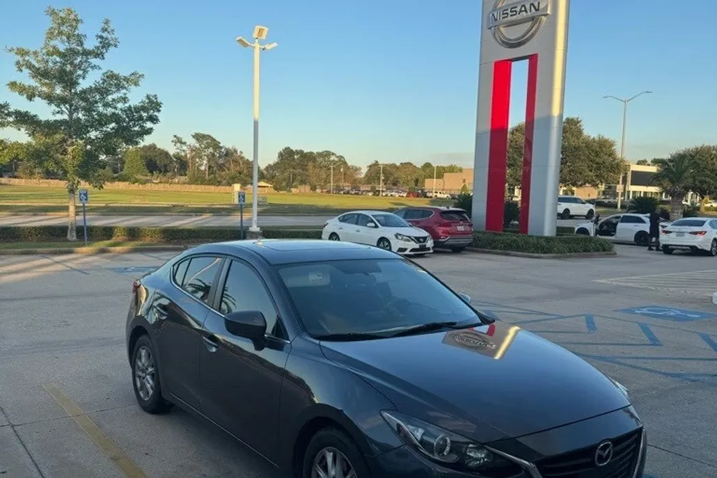2015 Mazda Mazda3 Grand Touring photo 1