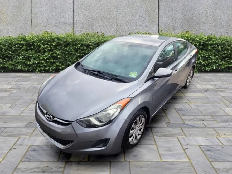 2013 Hyundai Elantra GLS photo 1