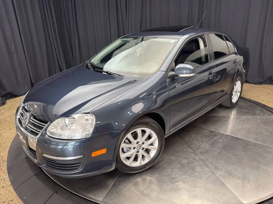 2010 Volkswagen Jetta SE photo 1