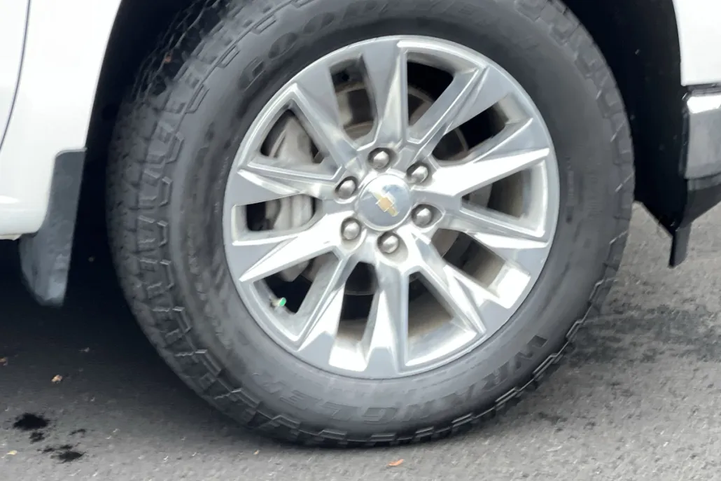 2021 Chevrolet Silverado LTZ photo 1