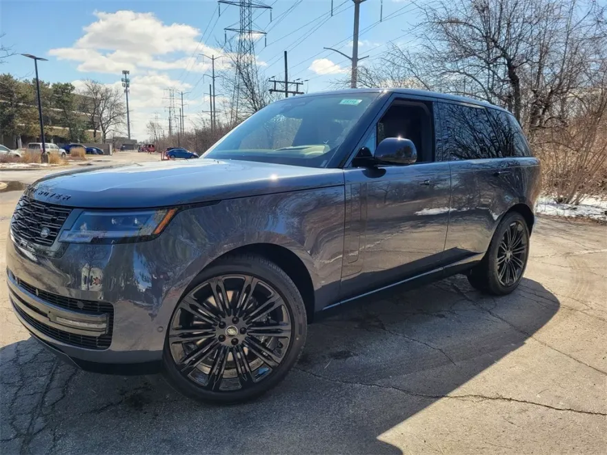 2025 Land Rover Range Rover SE photo 1