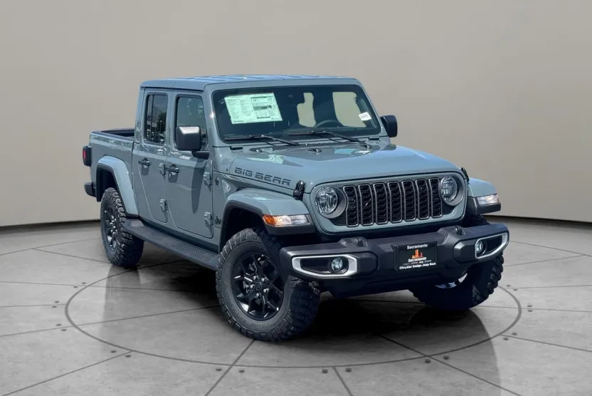 2025 Jeep Gladiator Sport photo 1