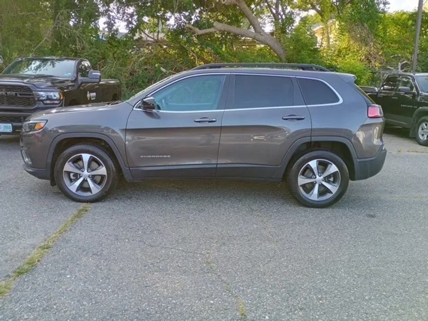 2022 Jeep Cherokee Limited photo 1