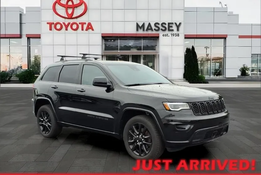 2021 Jeep Grand Cherokee Laredo X photo 1