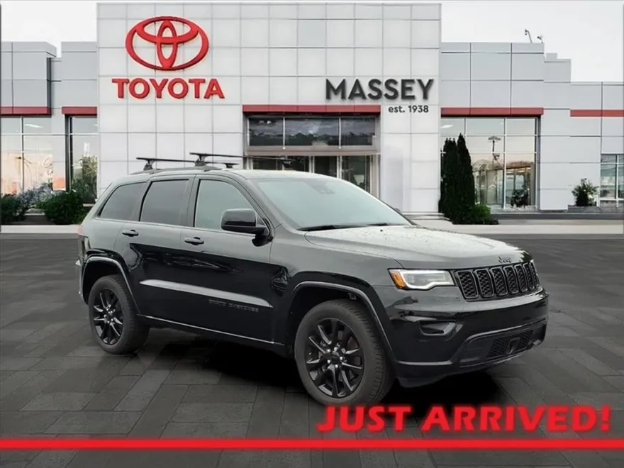 2021 Jeep Grand Cherokee Laredo X photo 1