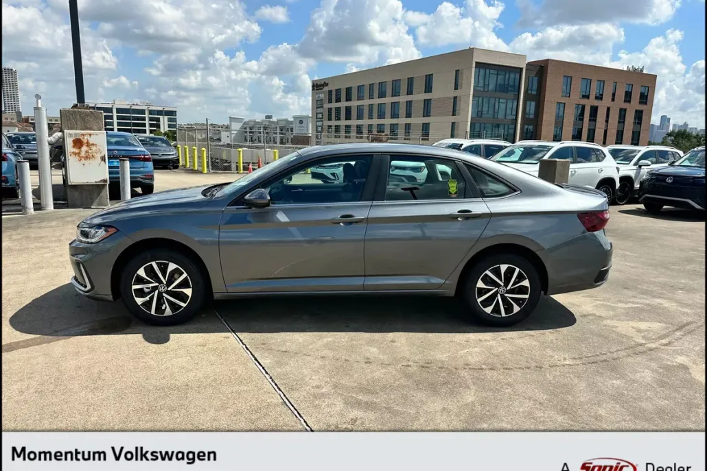 2025 Volkswagen Jetta 1.5T S photo 1