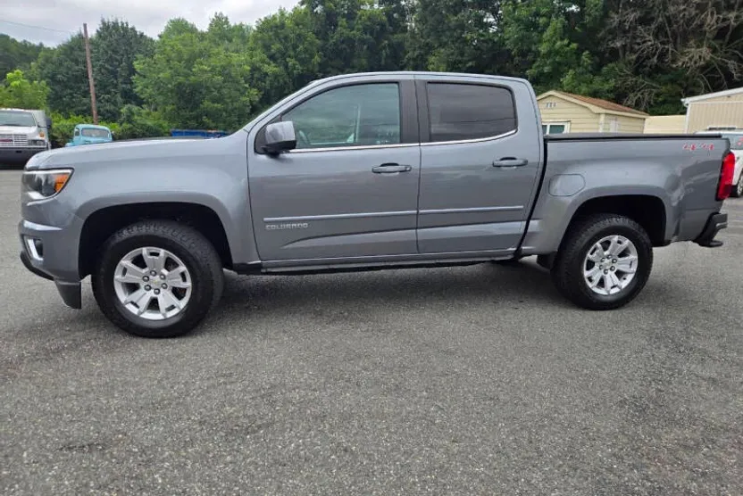 2018 Chevrolet Colorado LT photo 1