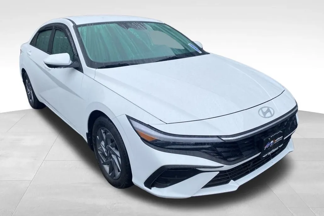 2024 Hyundai Elantra Hybrid Blue photo 1