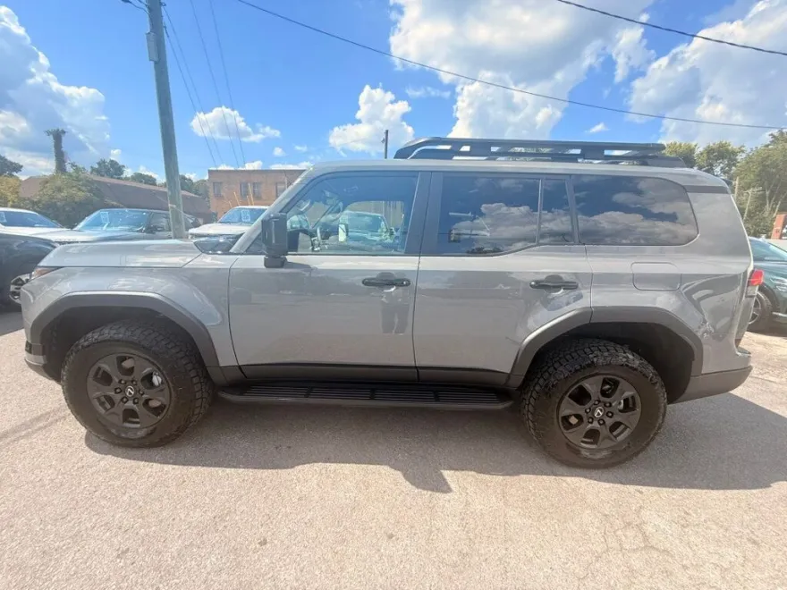 2025 Lexus GX photo 1