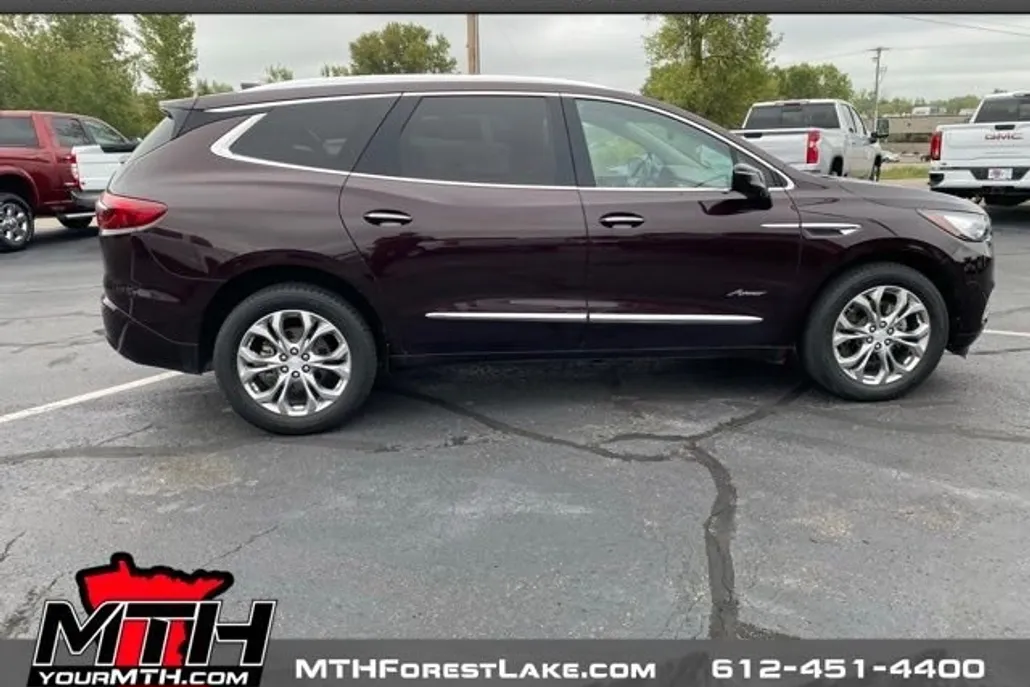 2021 Buick Enclave Avenir photo 1