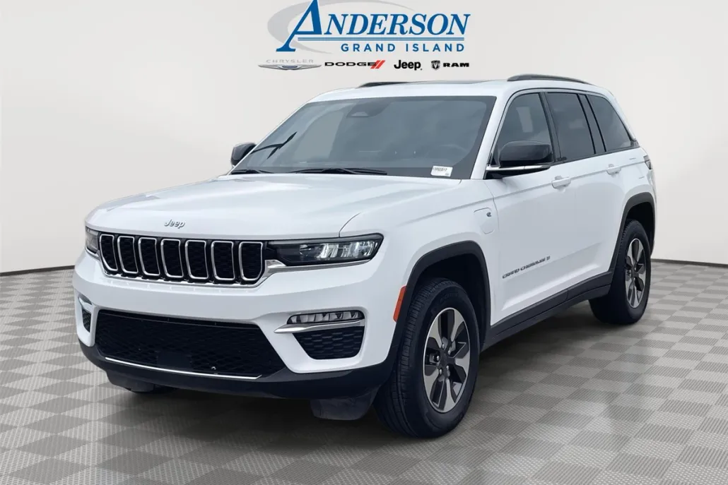 2024 Jeep Cherokee Limited 4xe photo 1