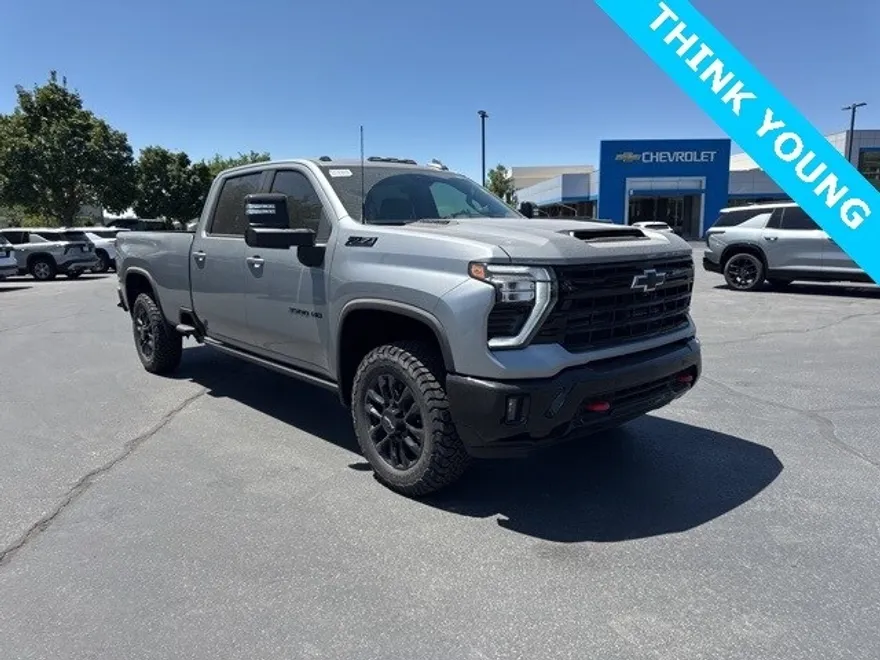 2025 Chevrolet Silverado 3500HD LTZ photo 1