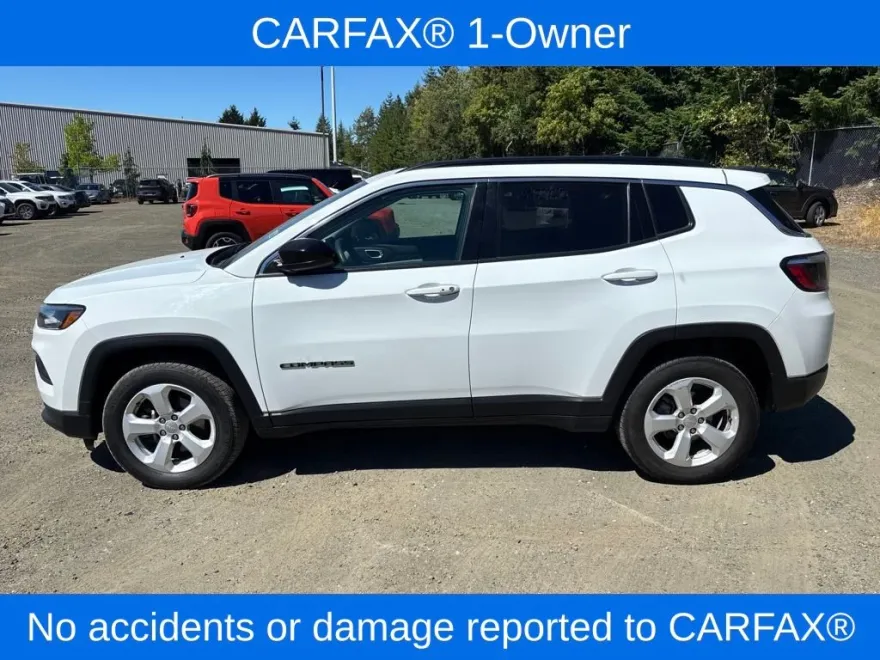 2022 Jeep Compass Latitude photo 1