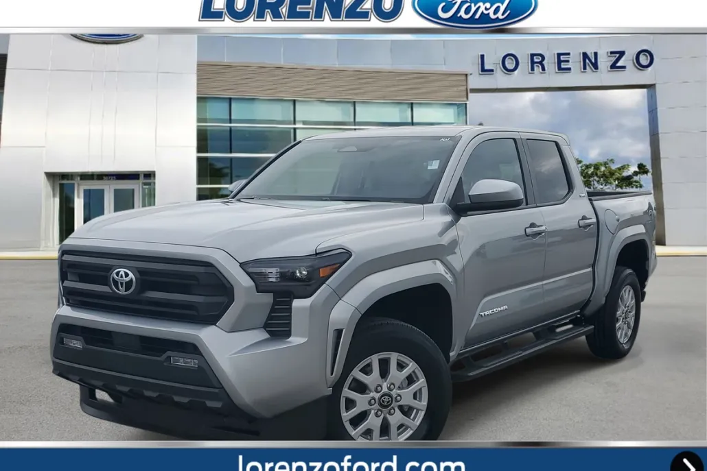 2024 Toyota Tacoma SR5 photo 1