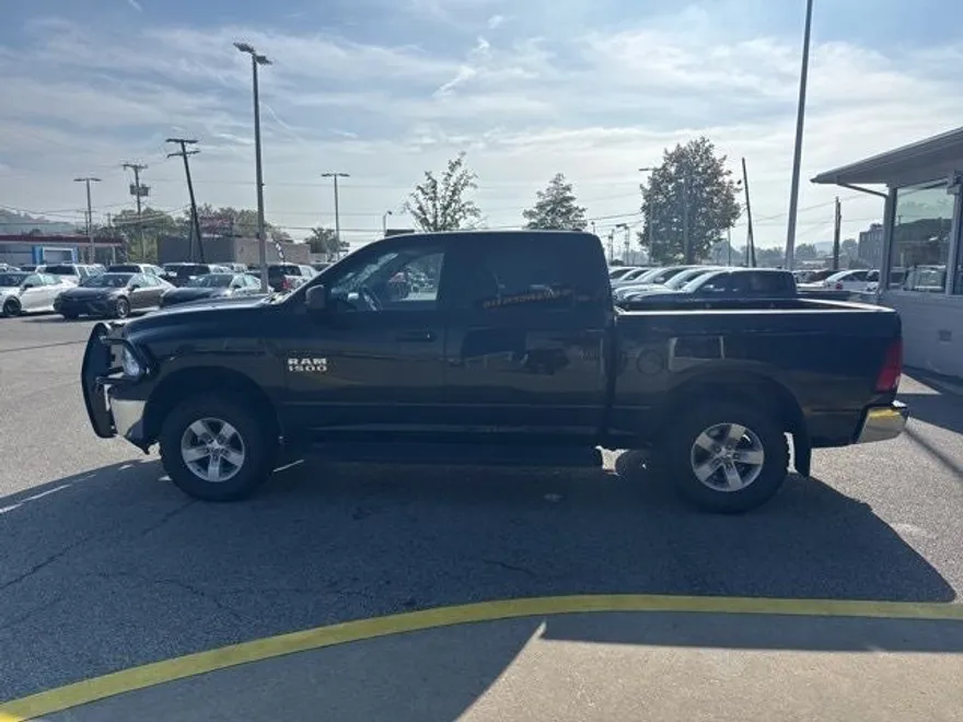 2015 Ram 1500 Tradesman photo 1