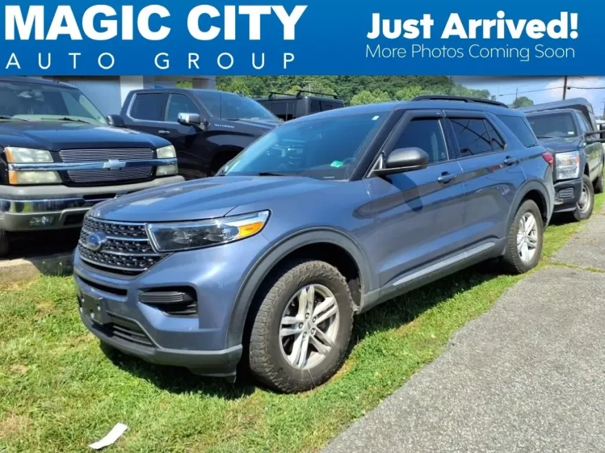 2021 Ford Explorer XLT photo 1