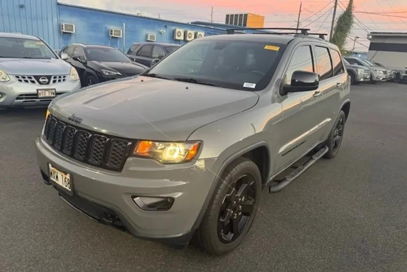 2019 Jeep Grand Cherokee Laredo Upland photo 1
