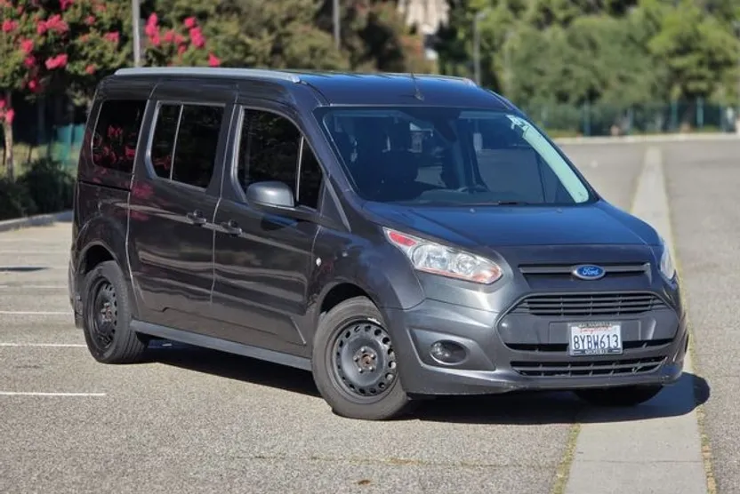 2016 Ford Transit Connect XLT photo 1