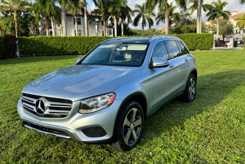 2016 Mercedes Benz GLC 300 photo 1