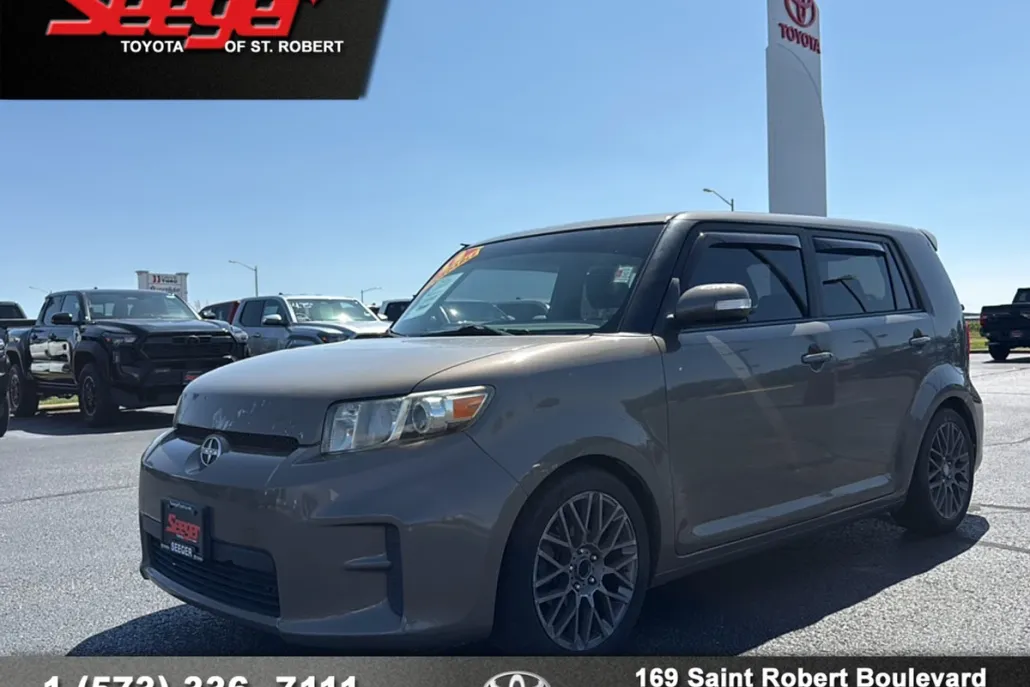 2012 Scion xB photo 1