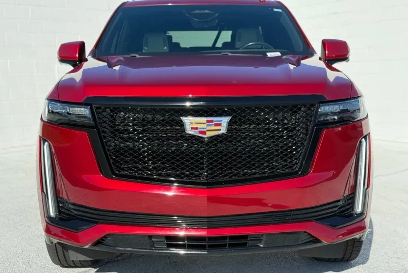 2023 Cadillac Escalade Sport photo 1