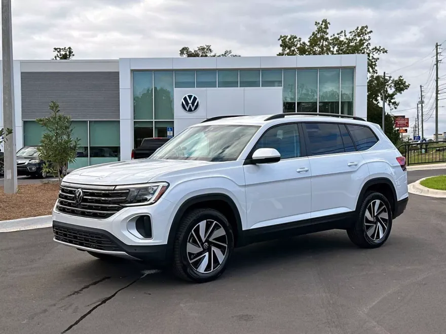 2026 Volkswagen Atlas SE Technology photo 1