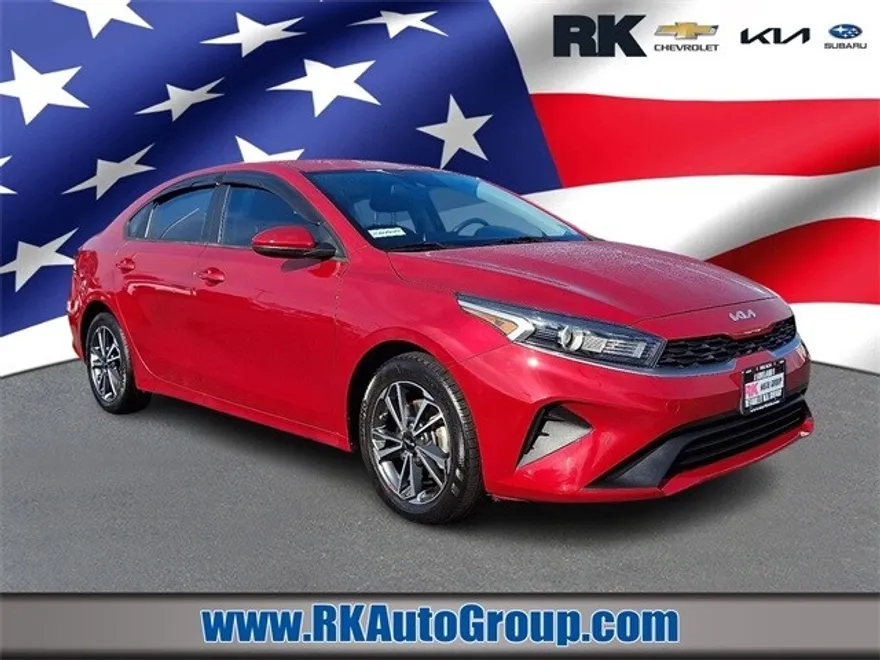 2022 Kia Forte LXS photo 1