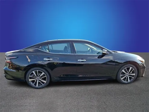2023 Nissan Maxima SV photo 4