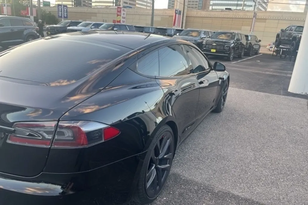 2021 Tesla Model S Long Range photo 1