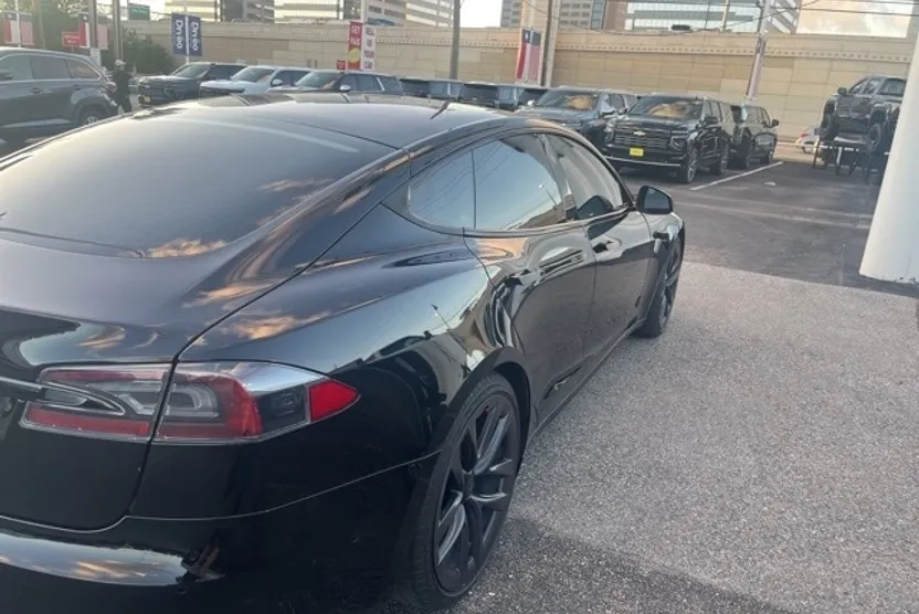 2021 Tesla Model S Long Range photo 1