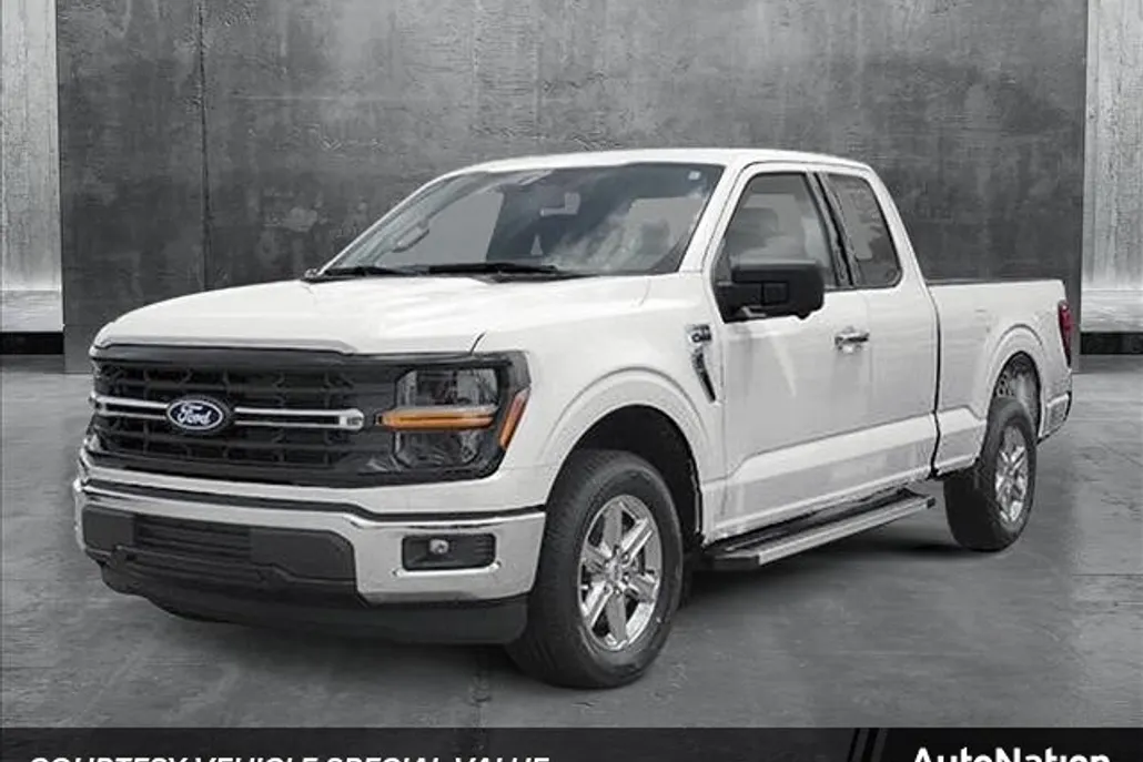 2025 Ford F-150 XLT photo 1