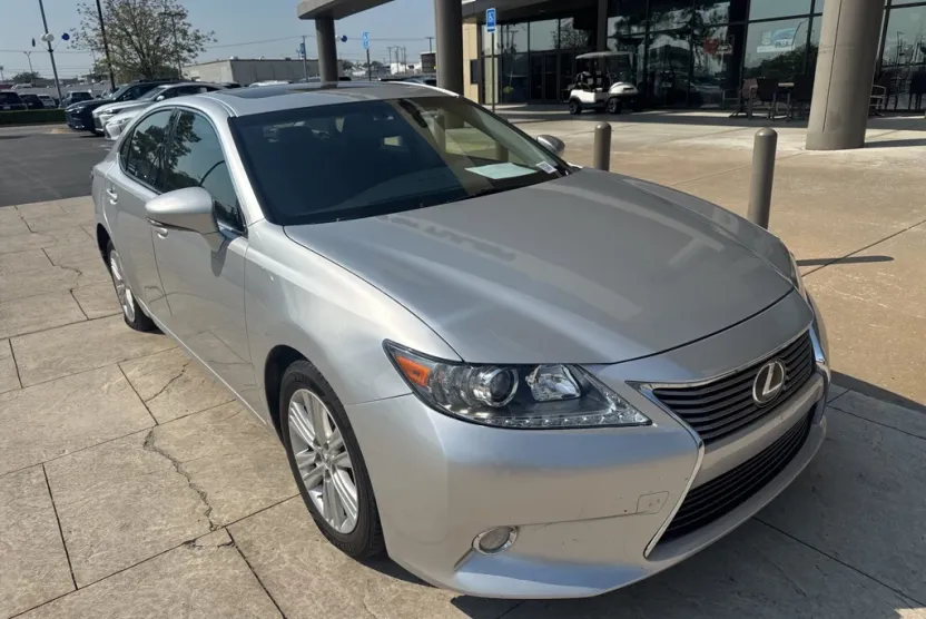 2014 Lexus ES 350 photo 1
