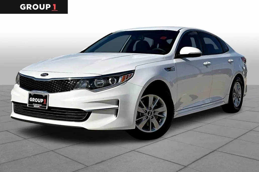 2018 Kia Optima LX photo 1