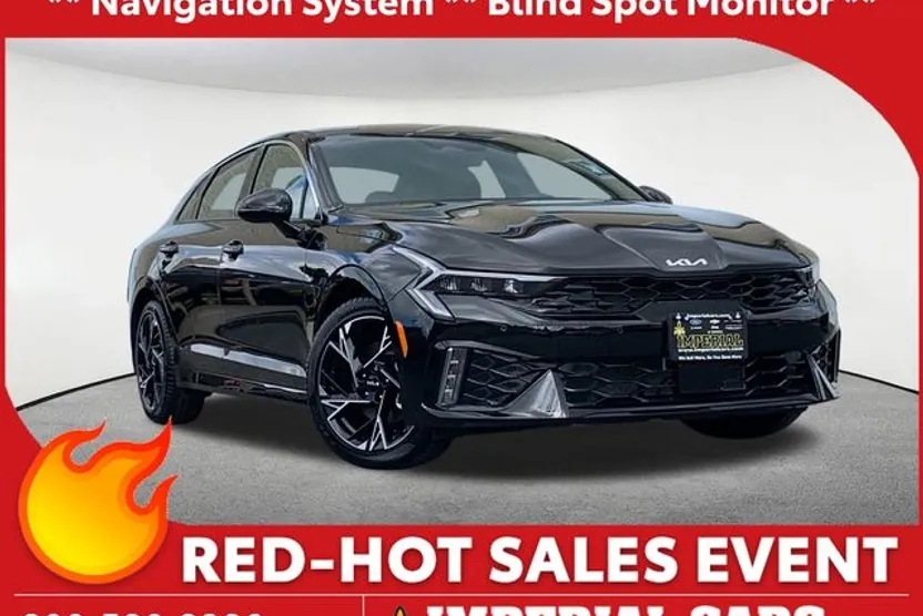 2025 Kia K5 GT-Line photo 1