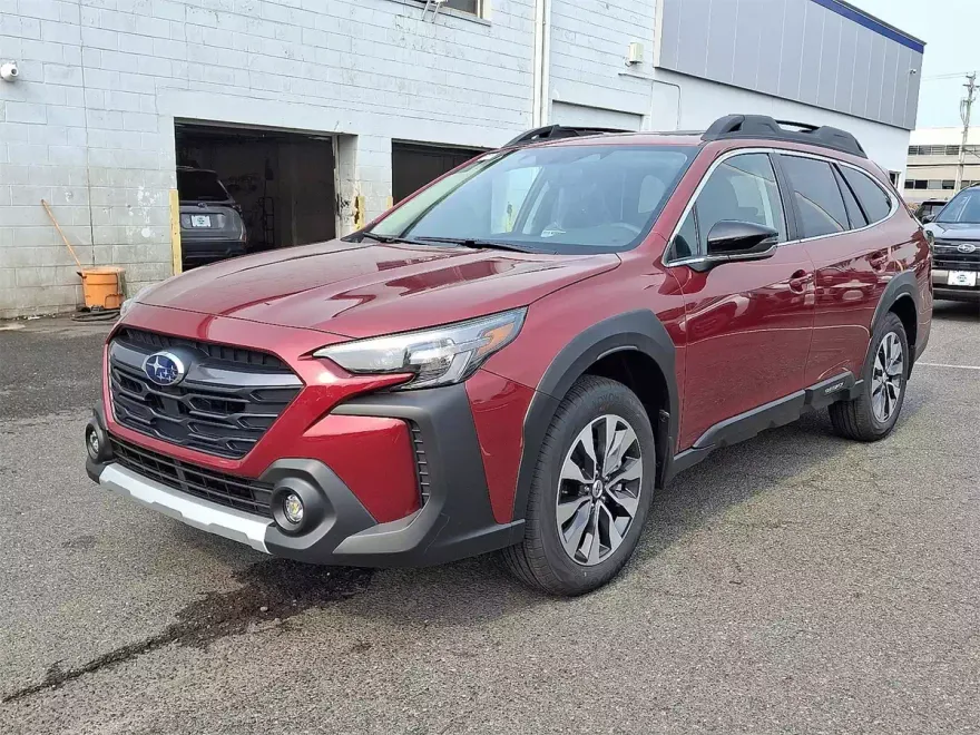 2025 Subaru Outback Limited photo 1