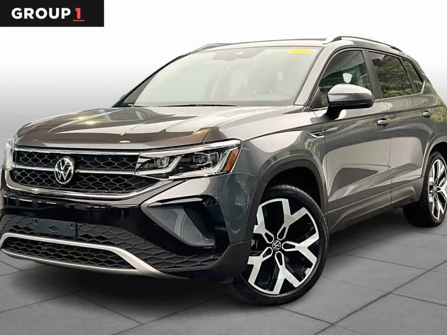 2022 Volkswagen Taos SEL photo 1