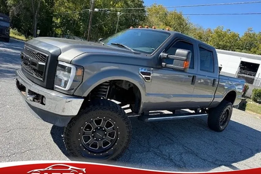 2010 Ford F-250 XLT photo 1