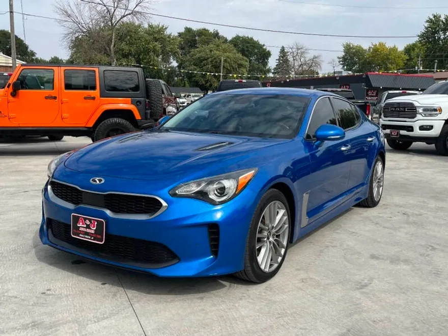 2018 Kia Stinger photo 1